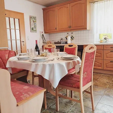 Holiday home Paegelow - Traumhaftes Mit Garten, Terrasse, Spielplatz & E-ladesaeule Bad Gottleuba-Berggiesshuebel